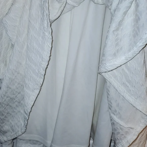 Short off white spring dress. Sleevless. Size large. - Picture 3 of 6